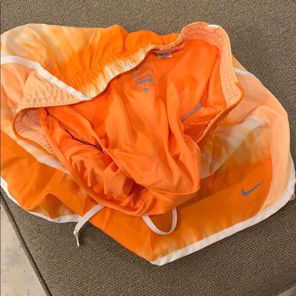 Nike running shorts tie dye ombré. Medium - Picture 5 of 7